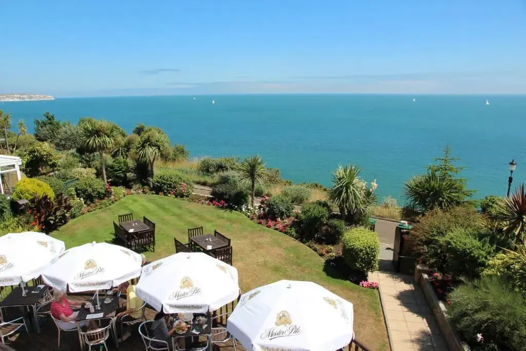Carlton Hotel