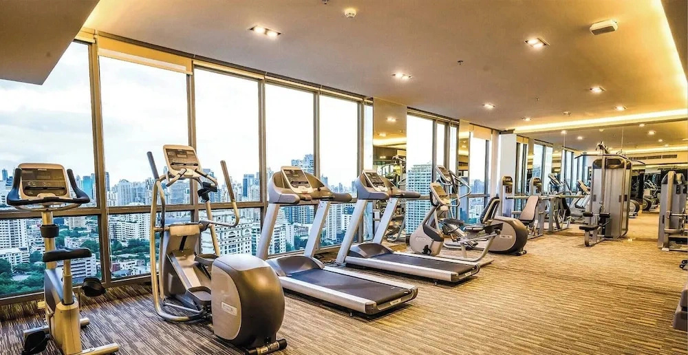 Free Airport Pick Up Rooftop Pool Gym Near BTS Emquartier Shopping City Center