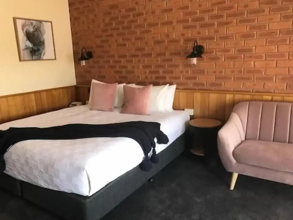 Golden River Motor Inn