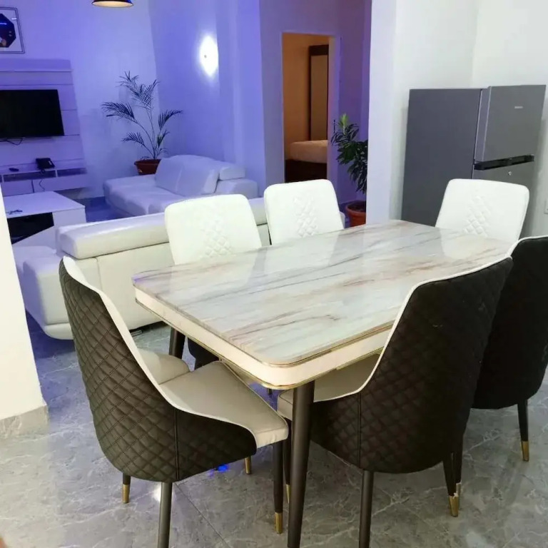 Bott Apartment