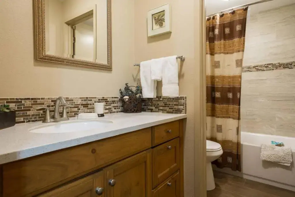 #213 1br Snowcrest Condo Walk 2 Lift