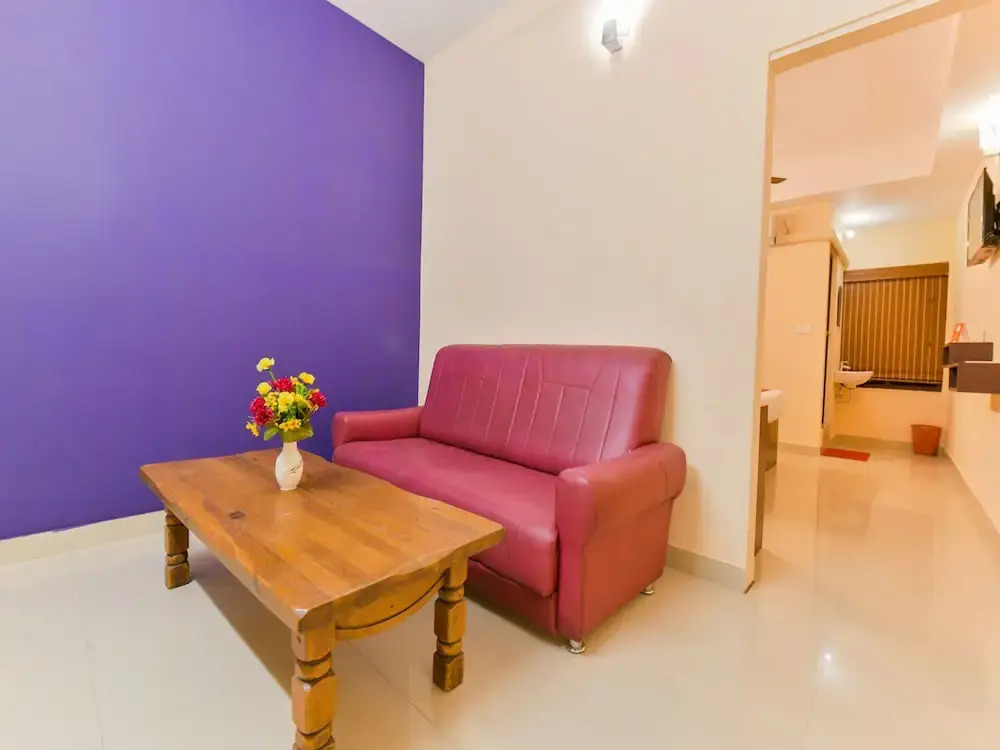 OYO 12179 Hotel Raiban