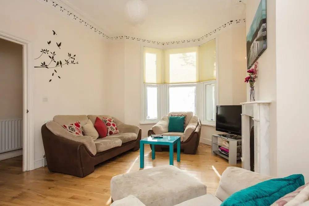 Spacious 4 Bedroom House in South Lambeth