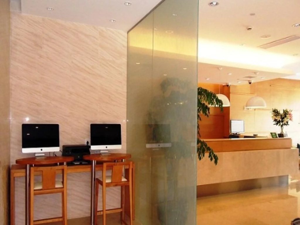 JI Hotel Nanjing Hongqiao Zhongshan North Road