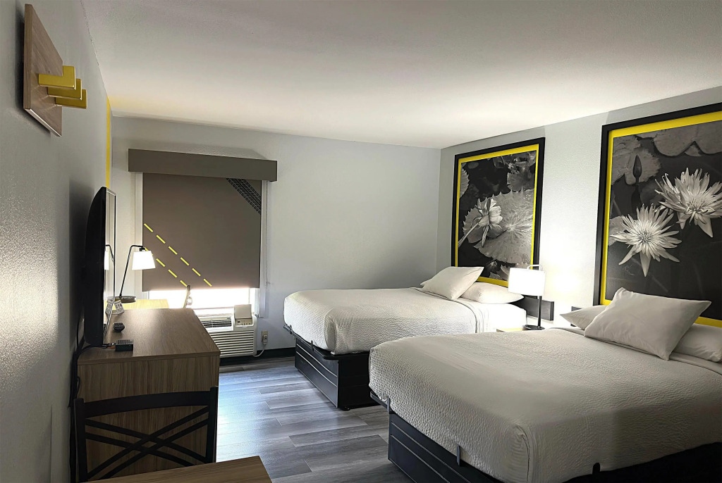 Super 8 by Wyndham Alexandria LA