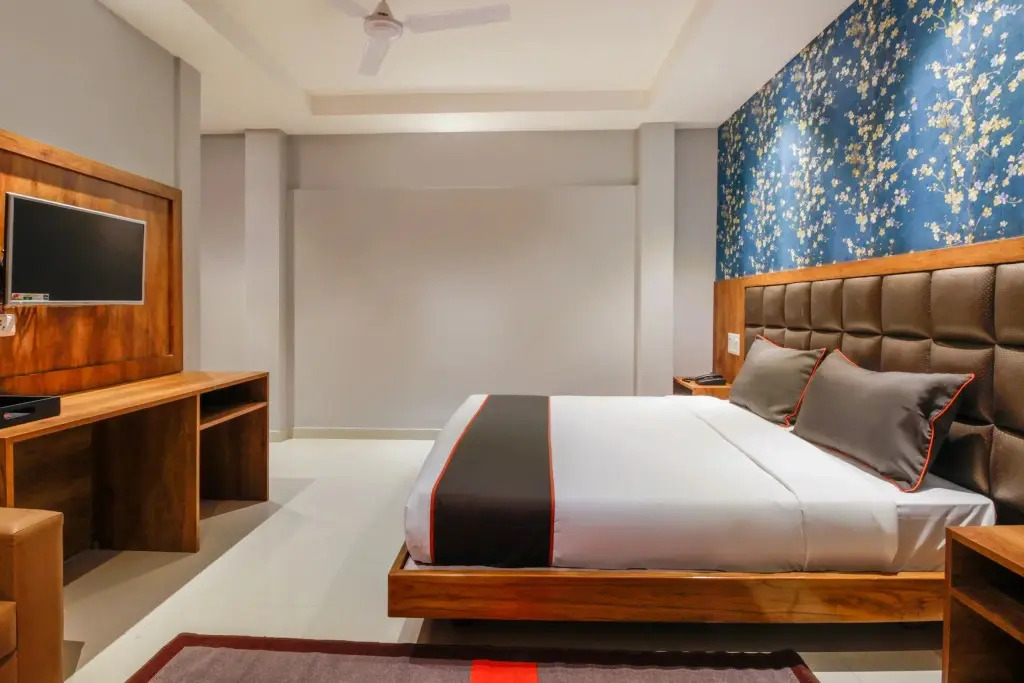 Hotel Parnil Residency