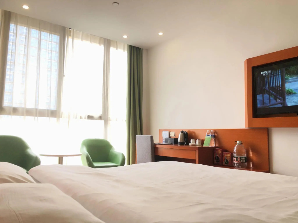 Vatica Hotel Fuyang Linquan Tenghui International City Branch