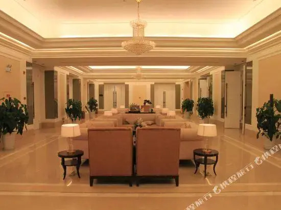 Zhaoshang Center Hotel