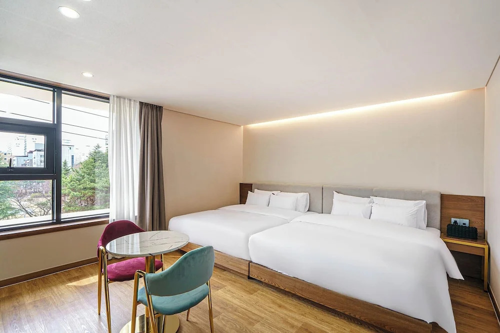 Brown Dot Hotel Ajung