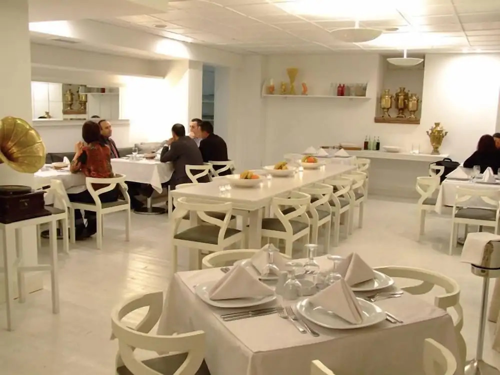 Kar's Otel - Special Class