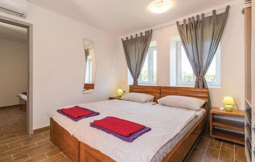 Nice Home in Marcana With Wifi and 4 Bedrooms