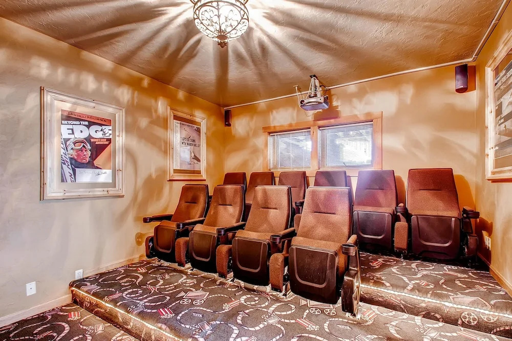 Ski Classic Lodge