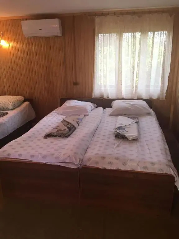 Guest House on Lakoba 7