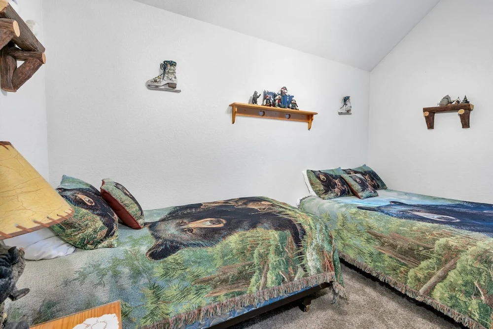 Cozy Bear South Charming 2bd Cabin in Yosemite!