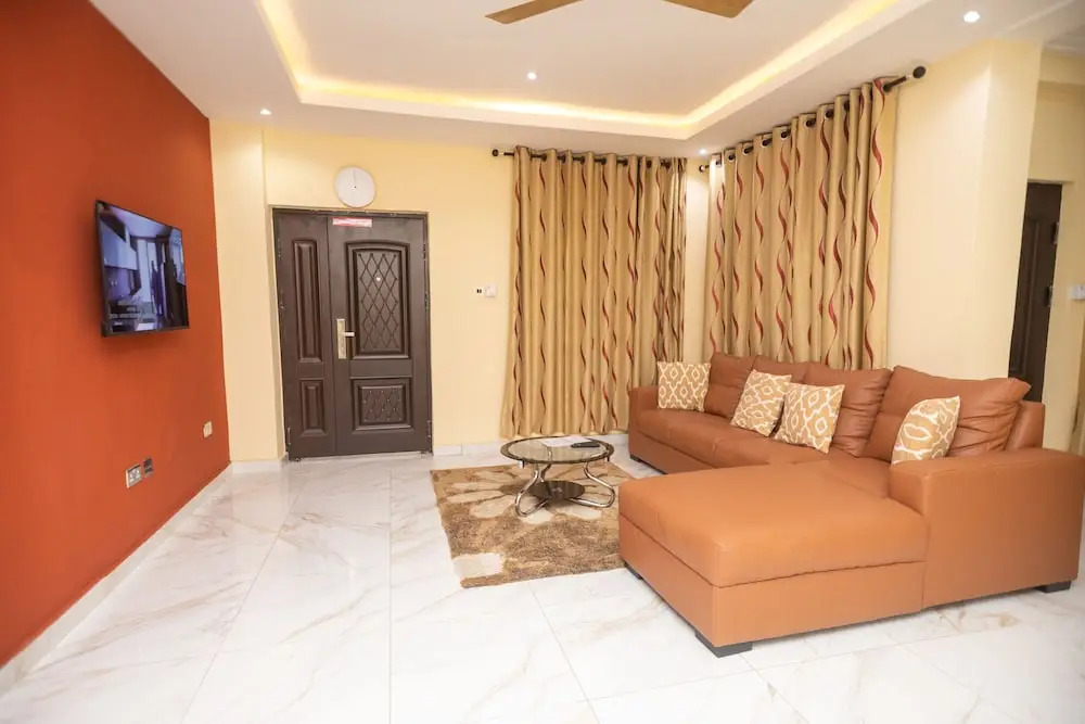 Executive 3-bed Furnished Apartment in Kwashieman