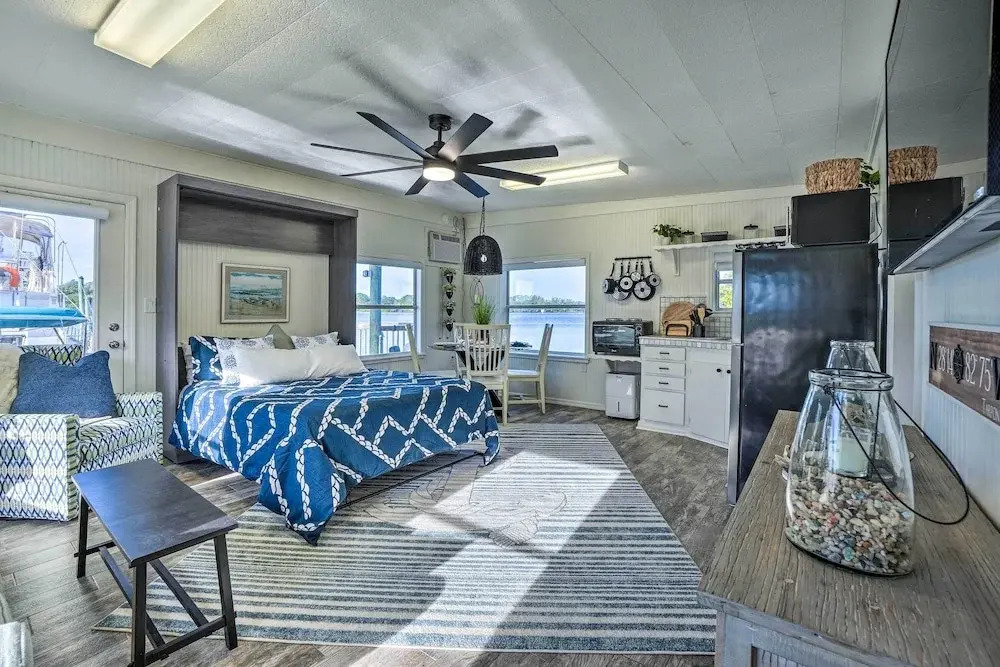 Waterfront Tarpon Springs Vacation Rental!