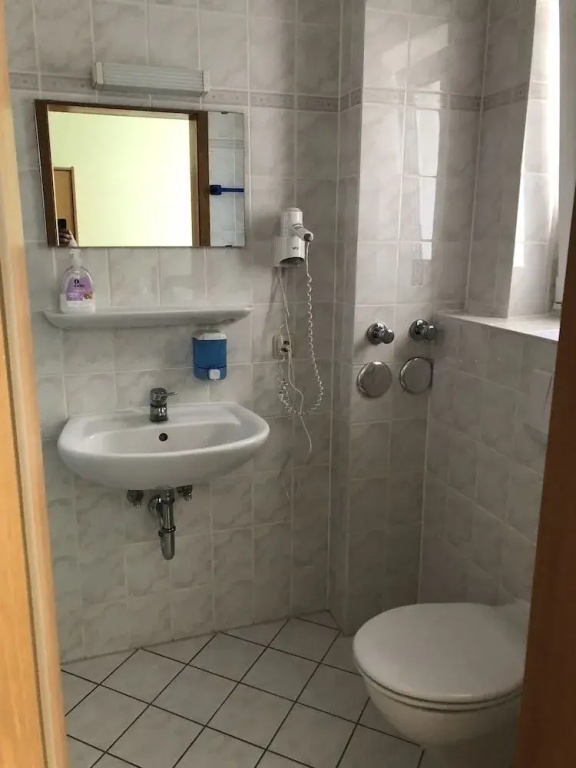 Simona Hotel Frankfurt Airport