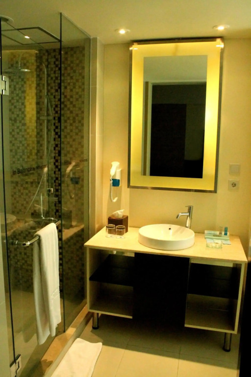 Отель Courtyard by Marriott Manado