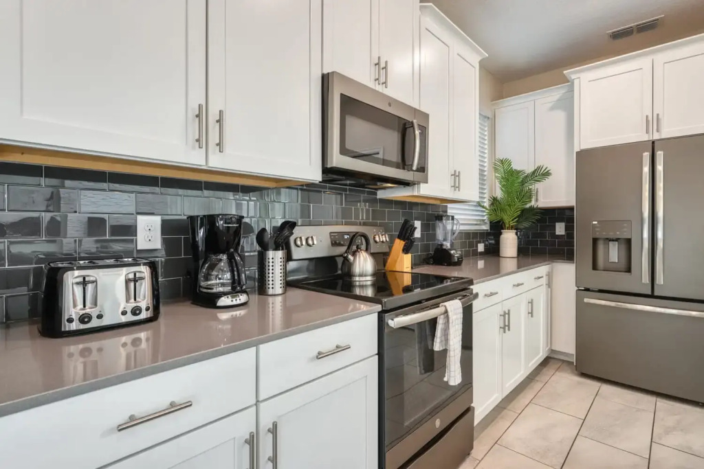 Luxury 5 bedroom House near Disney and Attractions