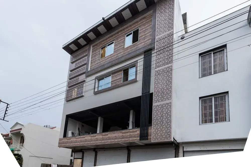 Oyo 39426 Hotel Lotus