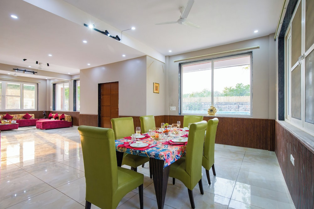 ELIVAAS 3 BHK Amber Villa With Pvt Pool