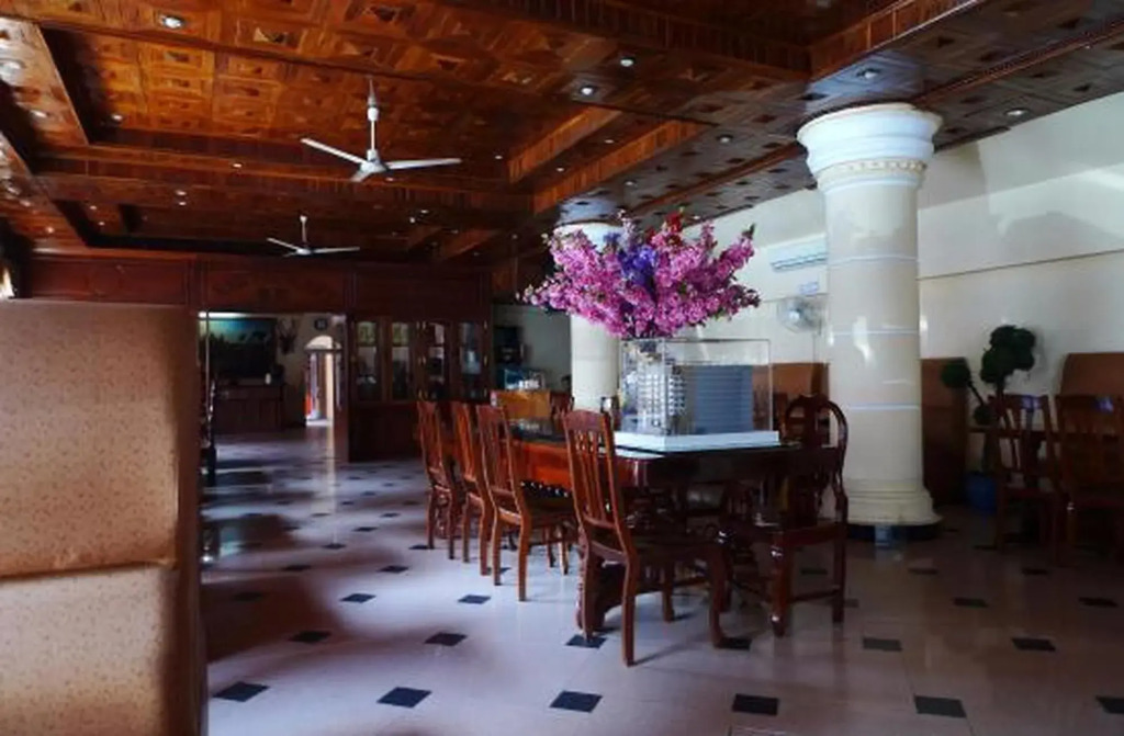 M H Hotel