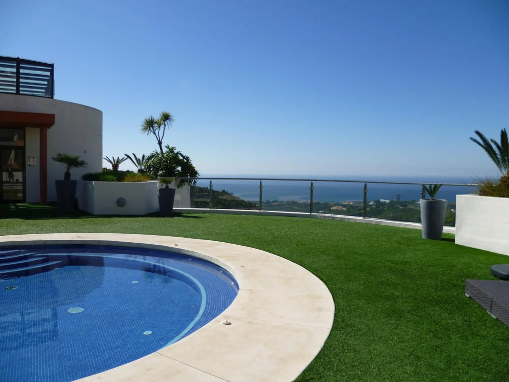 8671 - Luxurious Apartment With Spa Area