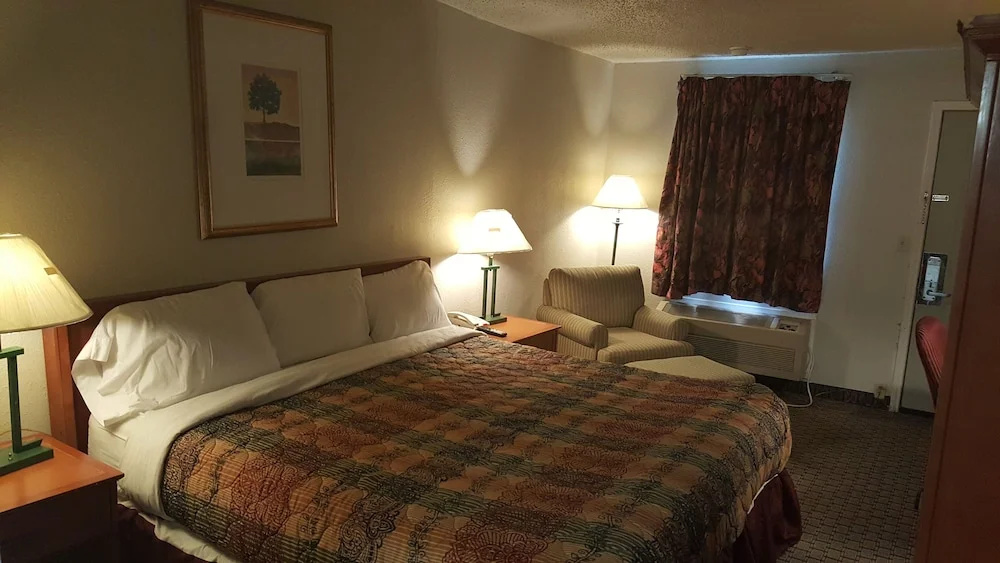 The Brooke Hotel