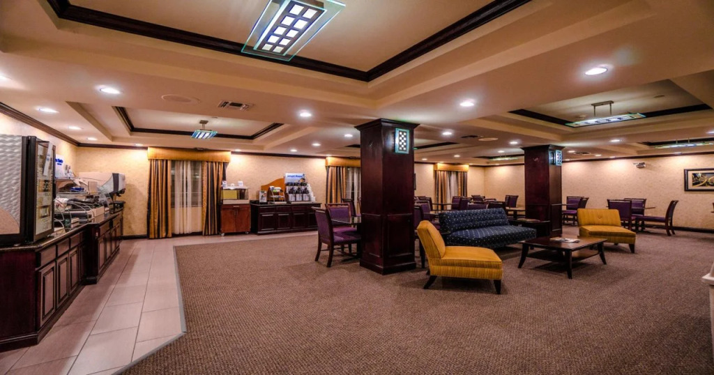 Holiday Inn Express Hotel & Suites Pampa by IHG
