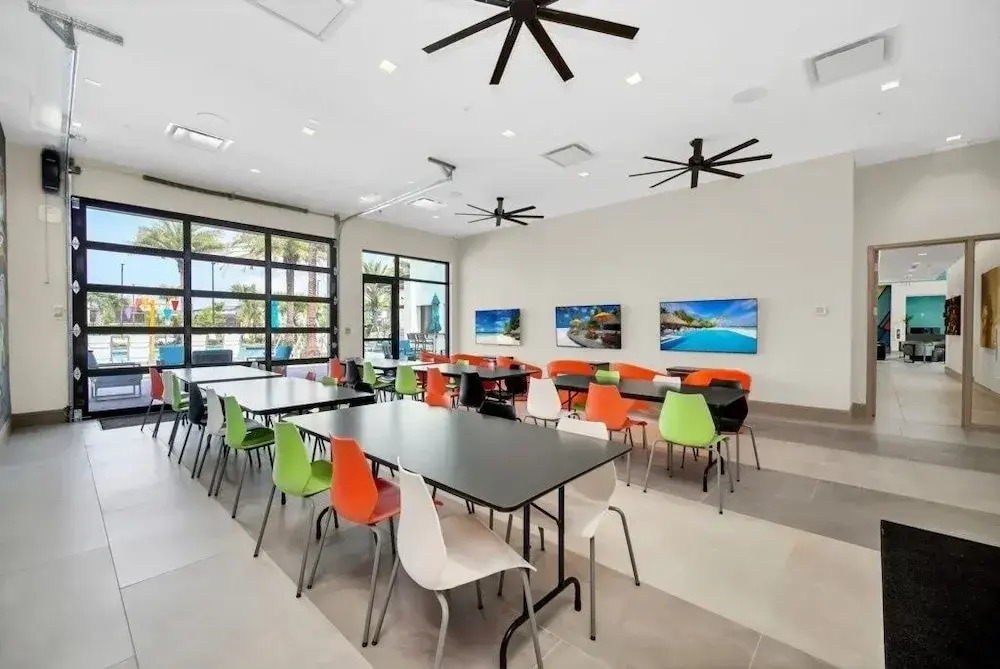 5890high 12 Bedroom Villa