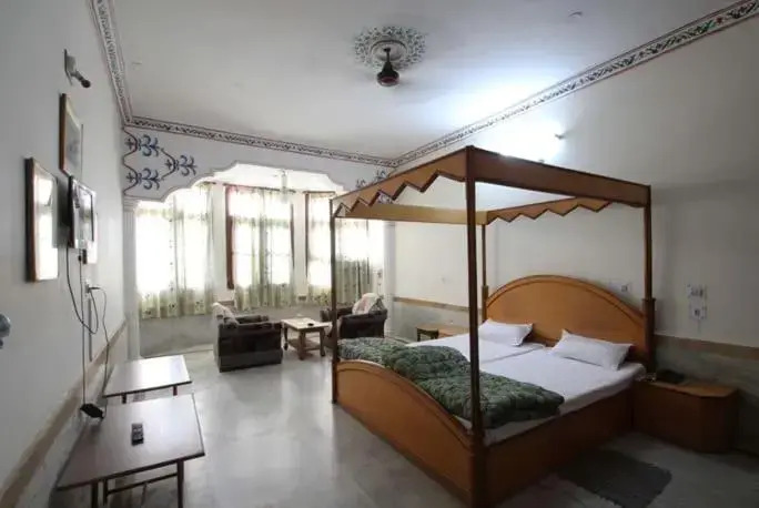 New Peacock Resort