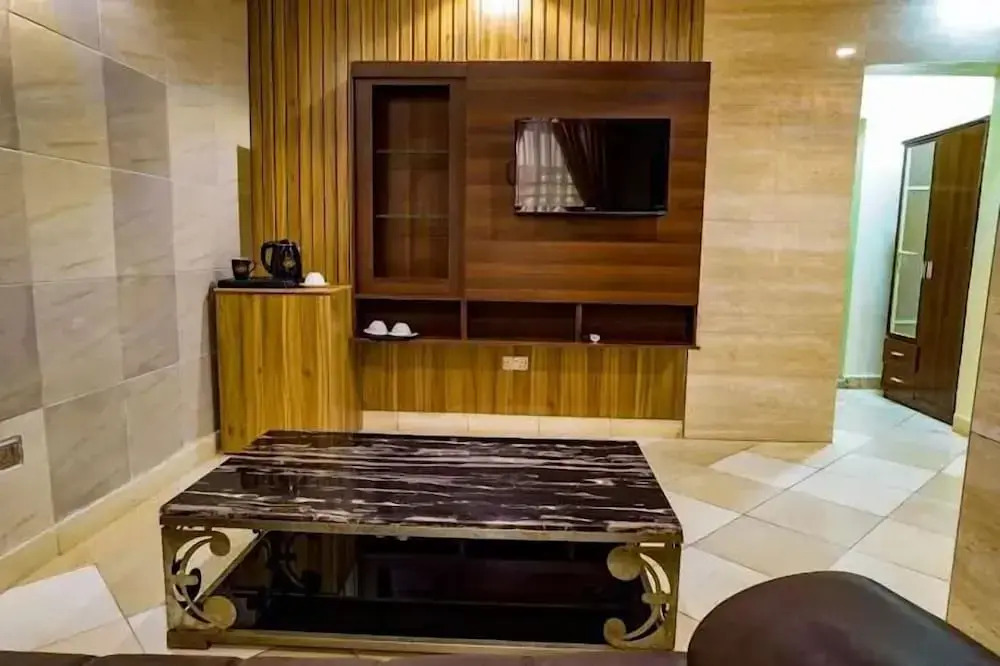 IBD Hotels