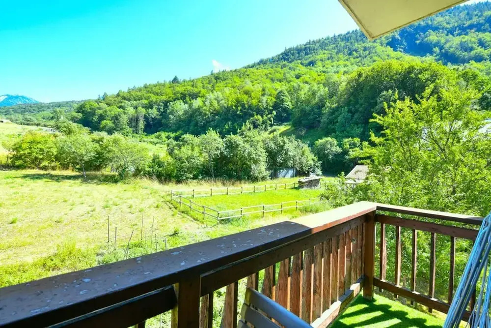 Apartment With 2 Bedrooms in La Perrière Courchevel, With Wonderful Mountain View, Furnished Garden and Wifi - 6 km From the Slopes