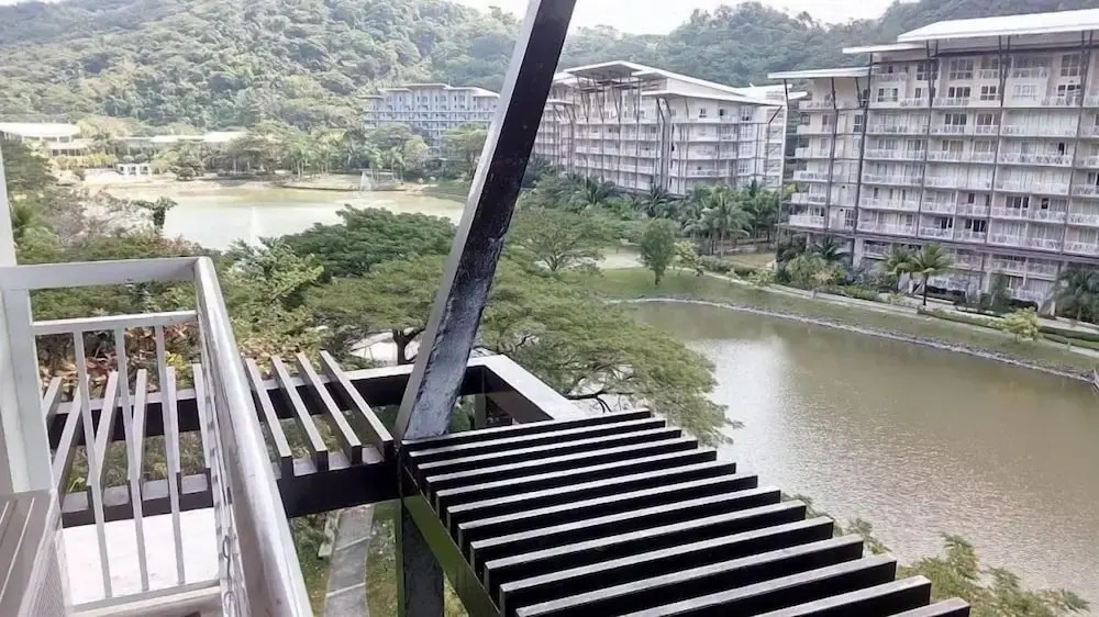 Creys condo at Pico de Loro Cove