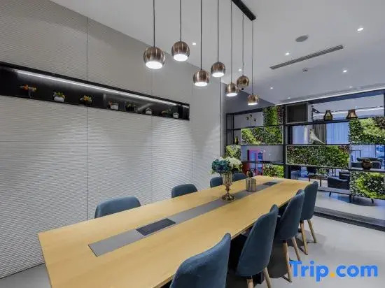 Homeinn Selected Hotel (Nanjing Jiangpu Longhua Road Subway Station)