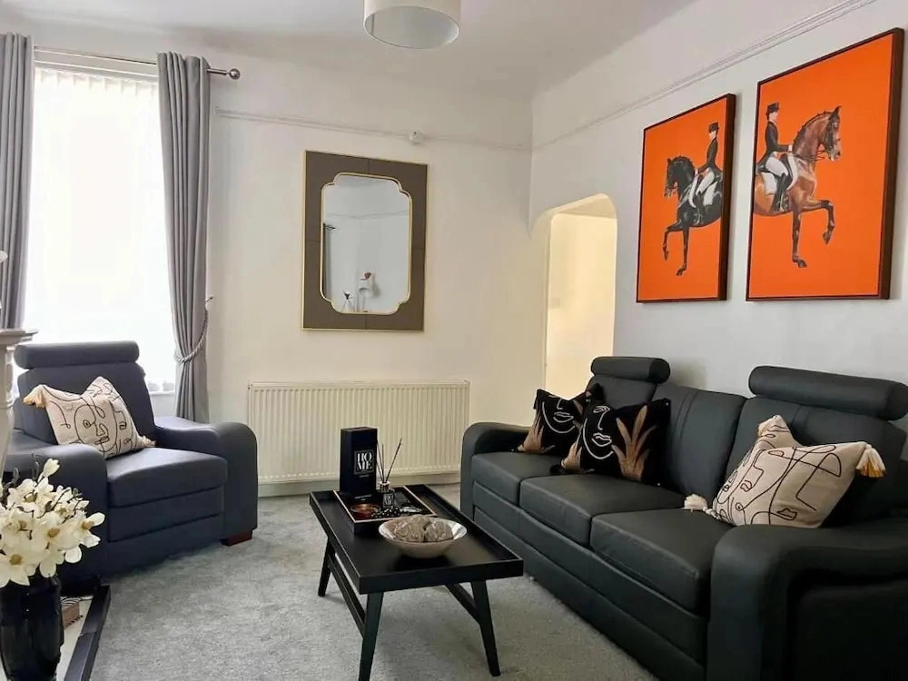 Spacious Home - Sleeps 5 Persons
