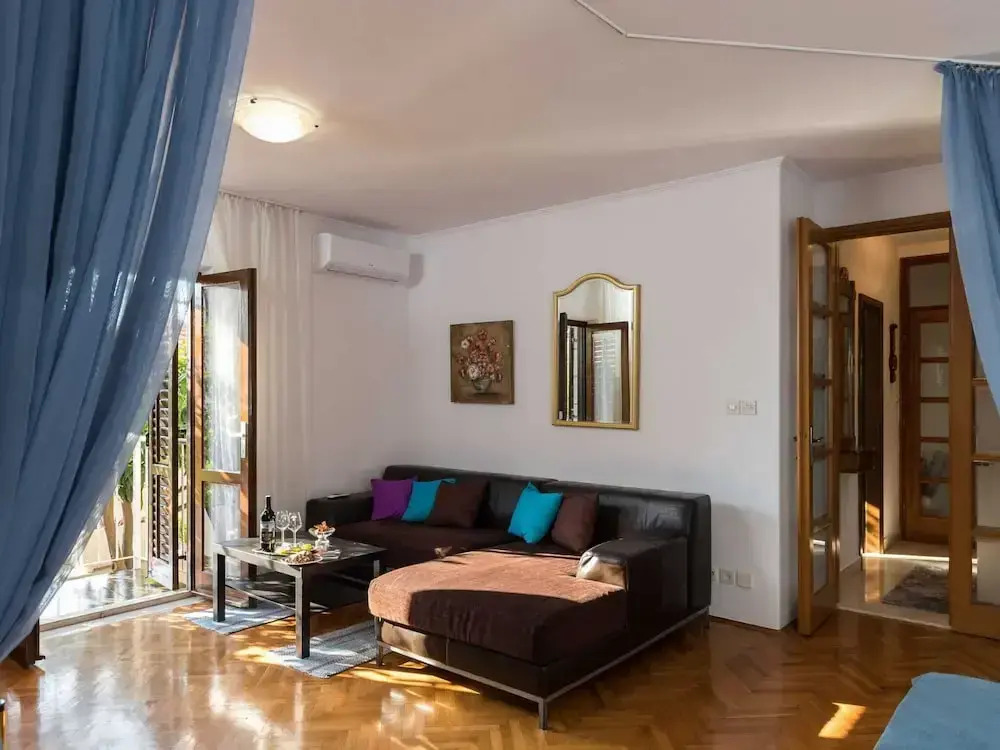 Apartment Vukic - Studio Apartment With Terrace and Garden View
