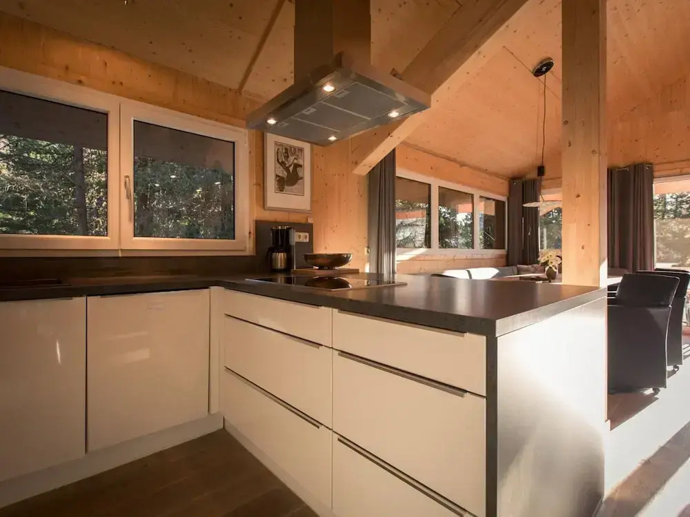 Modern Cottage With Whirlpool
