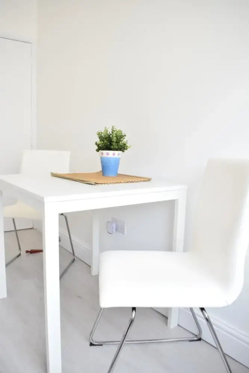 One Bedroom Apartment in Bayswater