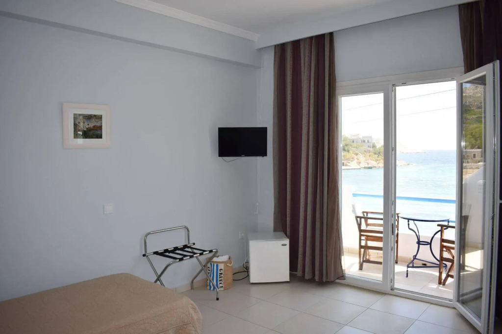 Vari Beach Hotel
