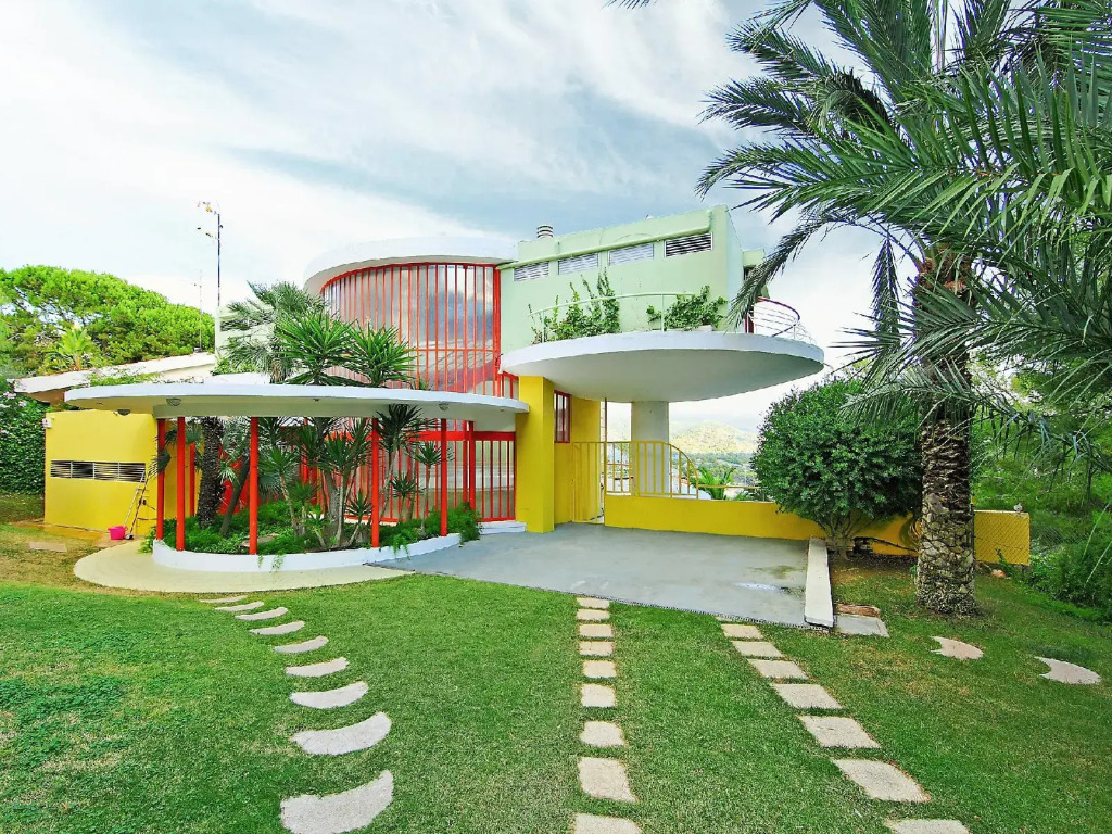Urb Vallpineda Avda. Miquel Utrillo 99 - Three Bed