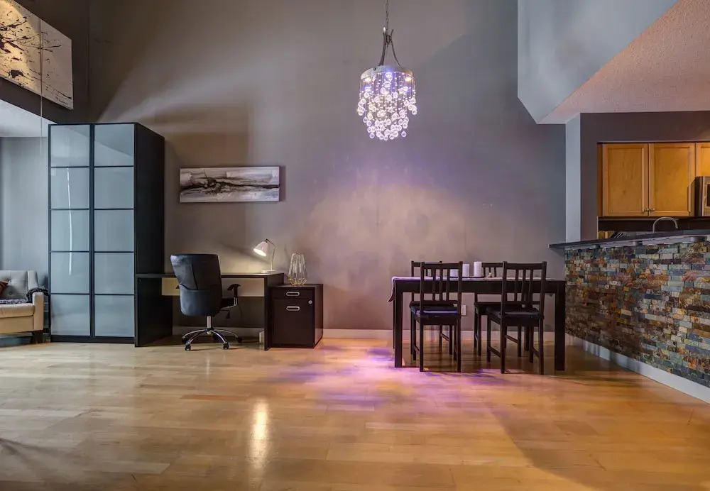 Suite Digs Paradyme