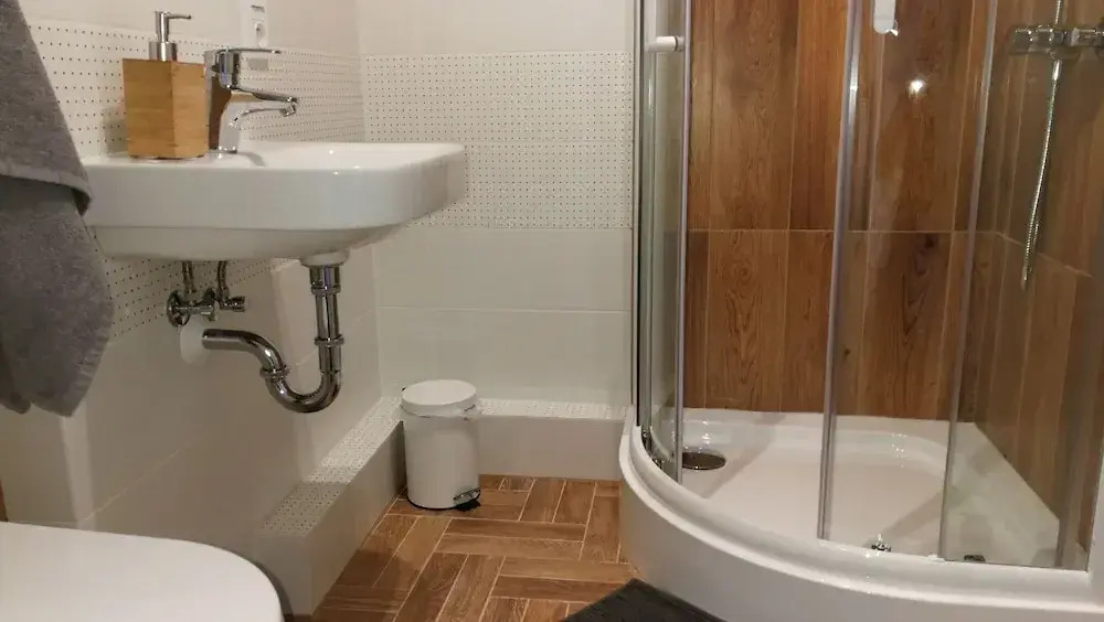 Labo Apartment Metro Plocka