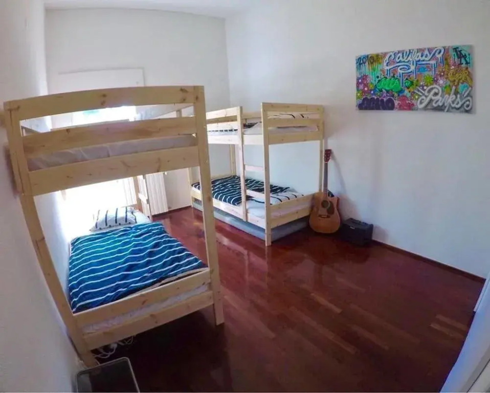 7 Waves Surf Hostel