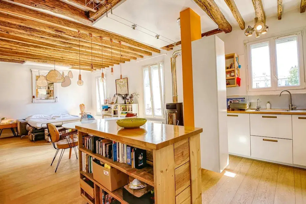 Loft-inspired Flat Near Montmartre, Sleeps 4