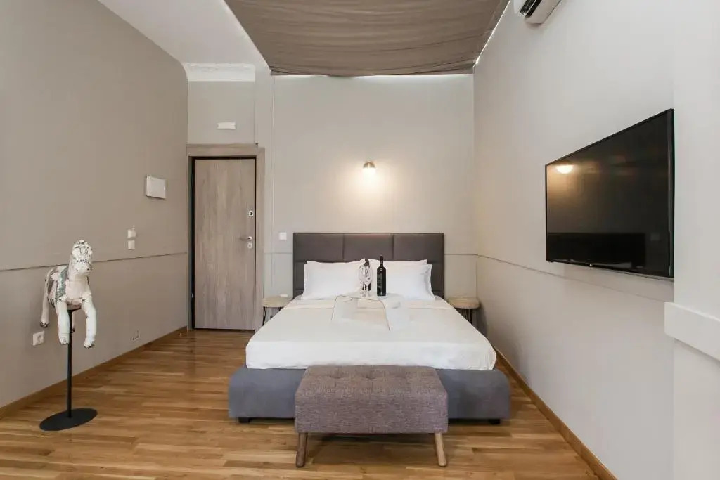 Step One | Luxury Suites right in the heart of Acropolis next to metro station