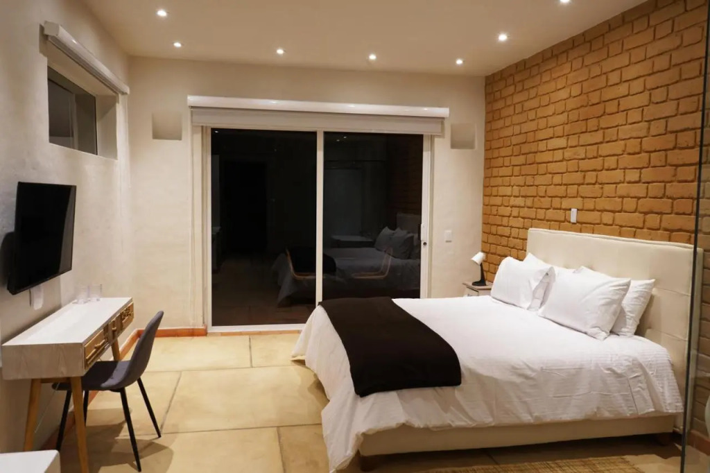Hotel Alma