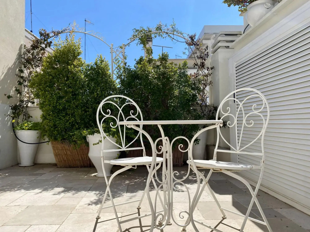 2 people, 1 bathroom, suitable for couples, terrace, central location-Luxury by Dimore Le Murattiane