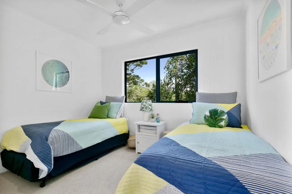 Sunny and spacious Sunshine Beach