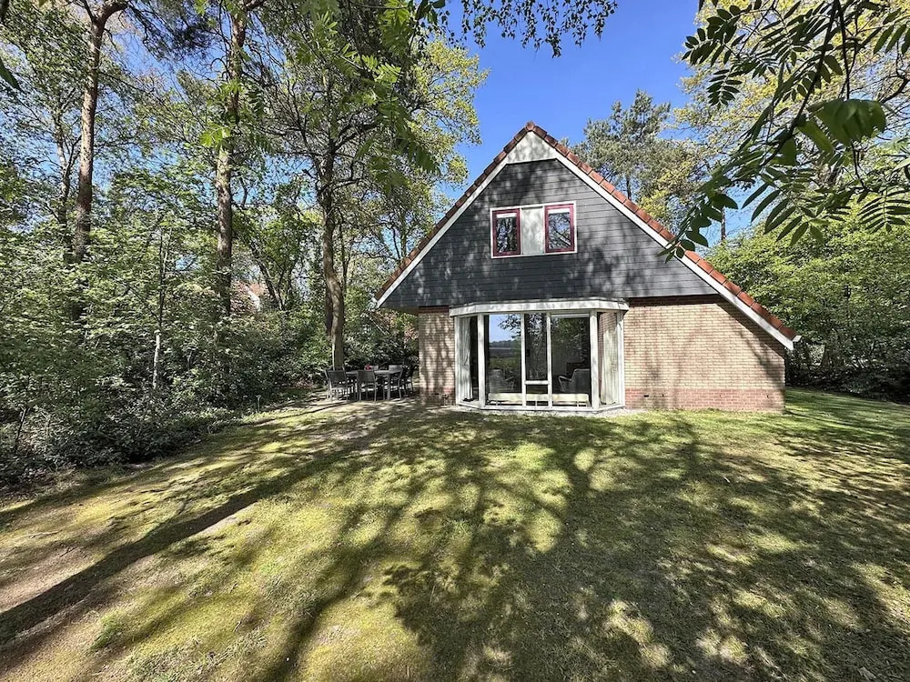 Peaceful Holiday Home in Lemele